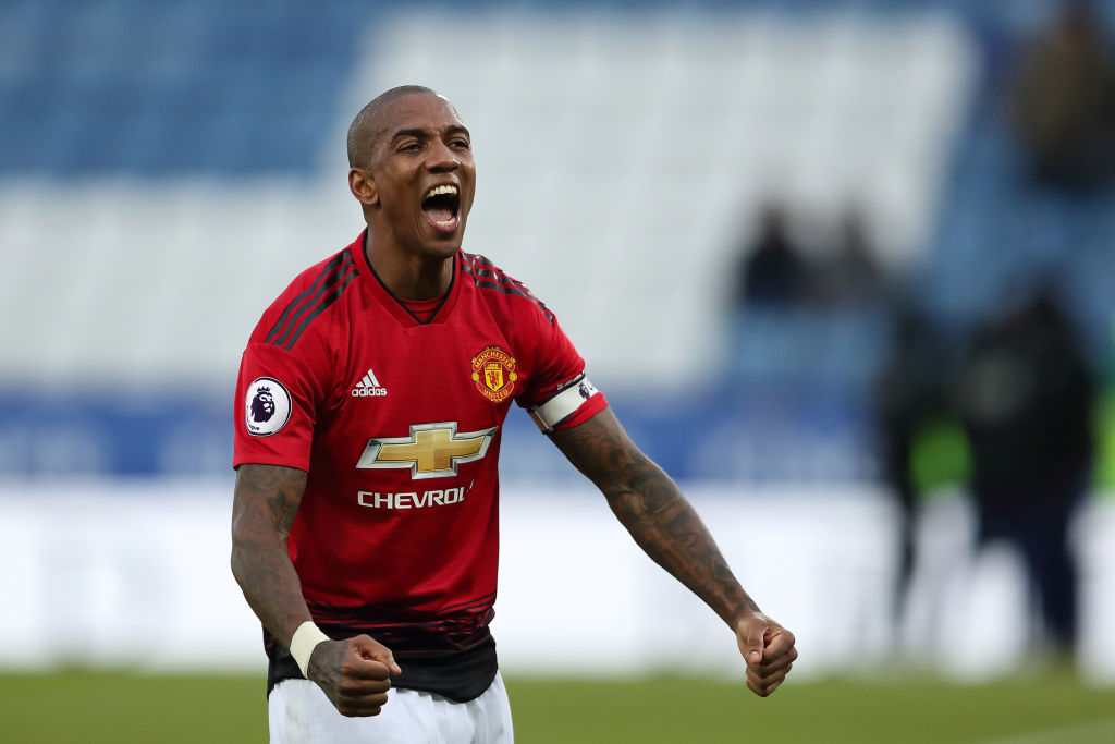 Report: Ashley Young and Ander Herrera close to new Manchester United deals, Mata unsure