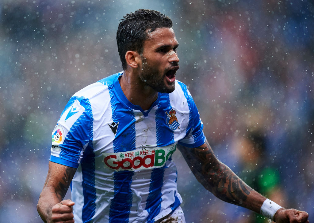 United fans react to Willian Jose rumours