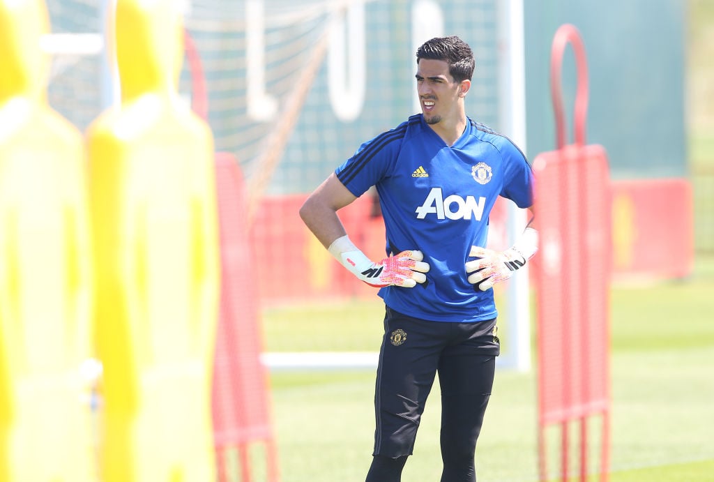 Joel Pereira gets his chance on loan and concedes four