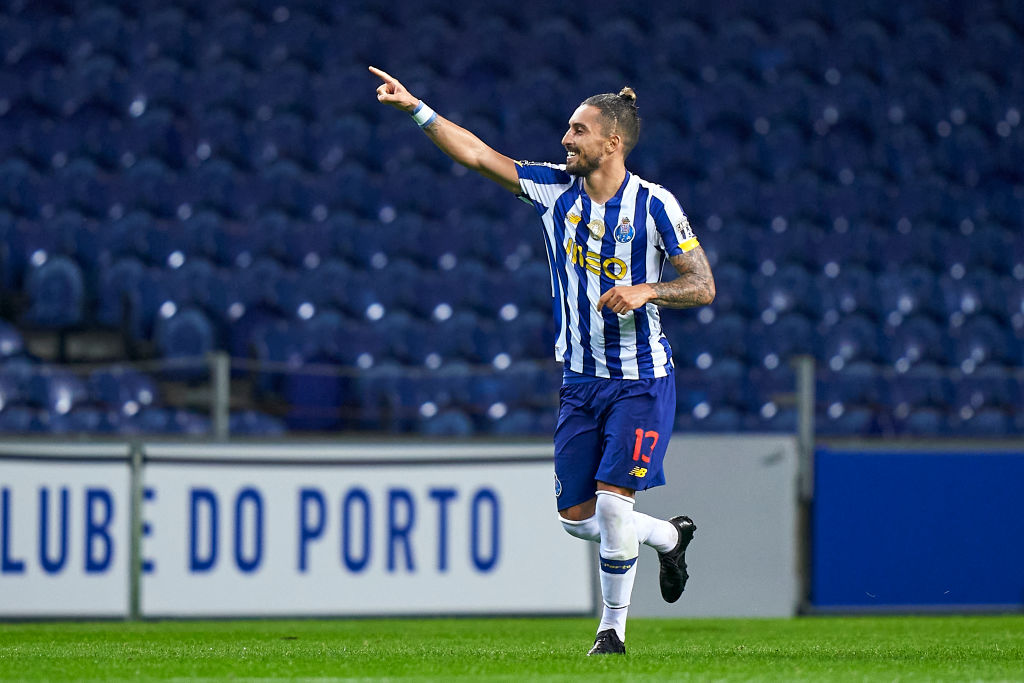 🥁 Alex Telles's squad number is - Manchester United