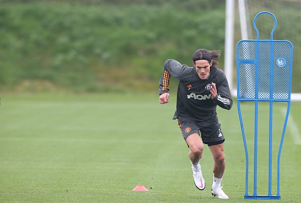 Edinson Cavani pictured training with Manchester United for first time