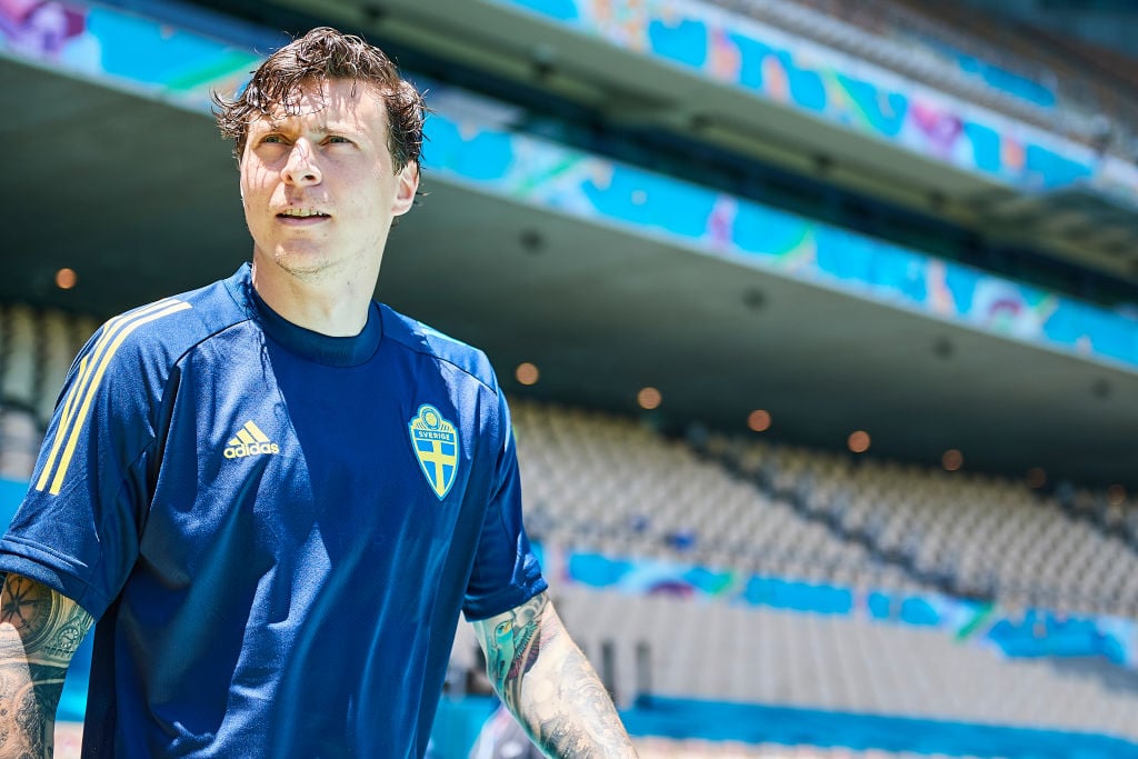 Victor Lindelof sends message after helping Sweden secure clean sheet against Spain