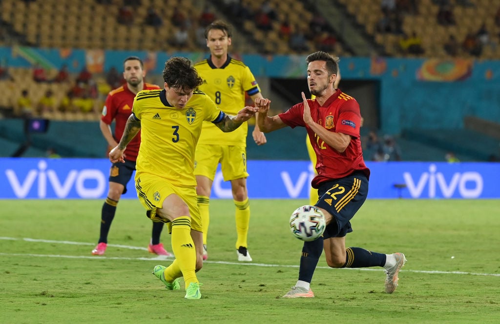 Ferdinand explains why he thinks Victor Lindelof is a different player for Sweden