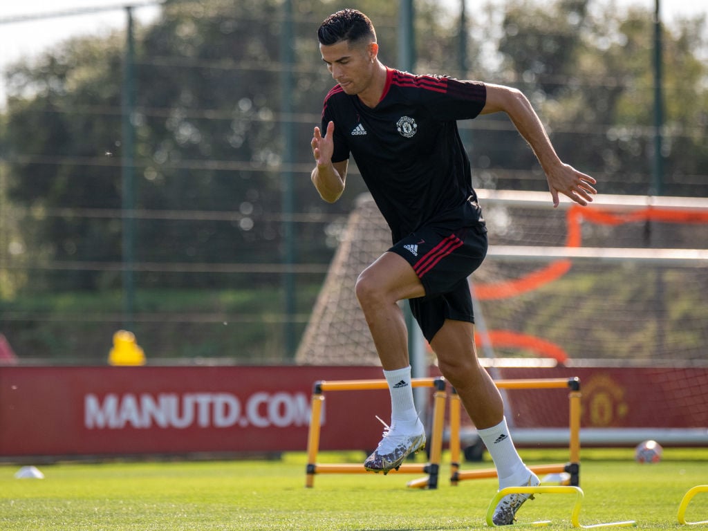 Ronaldo's Manchester United Jersey Sales Top Messi's PSG Kit