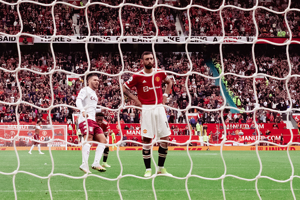 Manchester United v Aston Villa - Premier League