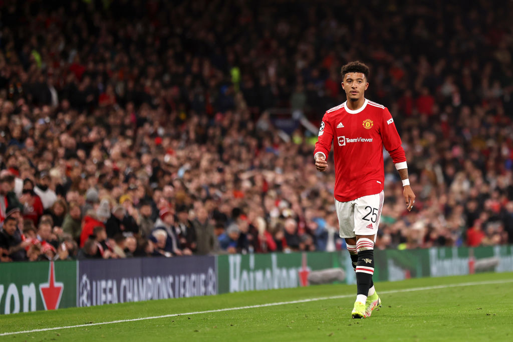 Footballer Fits on X: Manchester United's @Sanchooo10 rocks up to