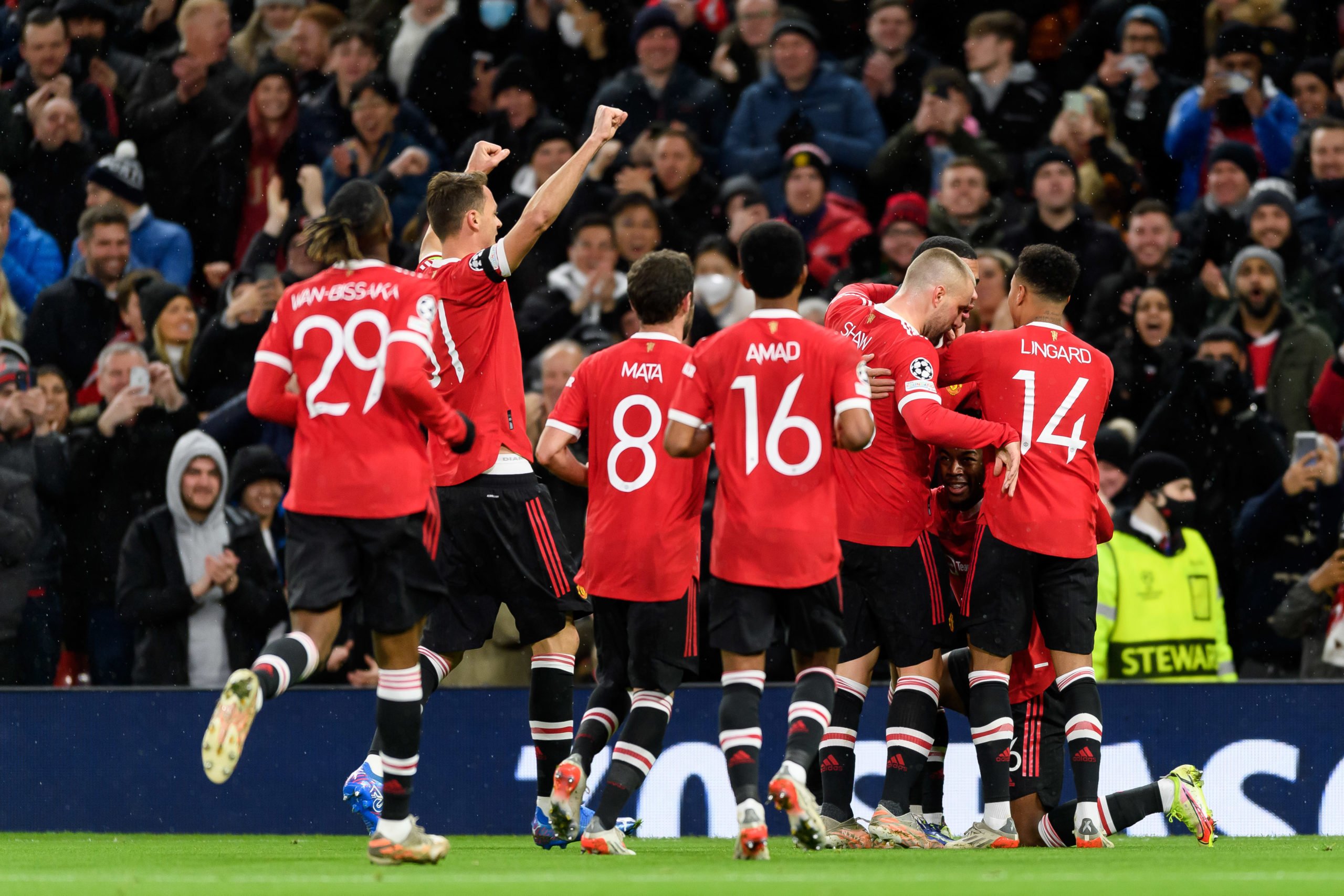 Футбол лига чемпионов манчестер юнайтед. Звезды Манчестер Юнайтед. Manchester United 2007 состав. Чарли игрок Манчестер Юнайтед. Трансферы Манчестер Юнайтед.