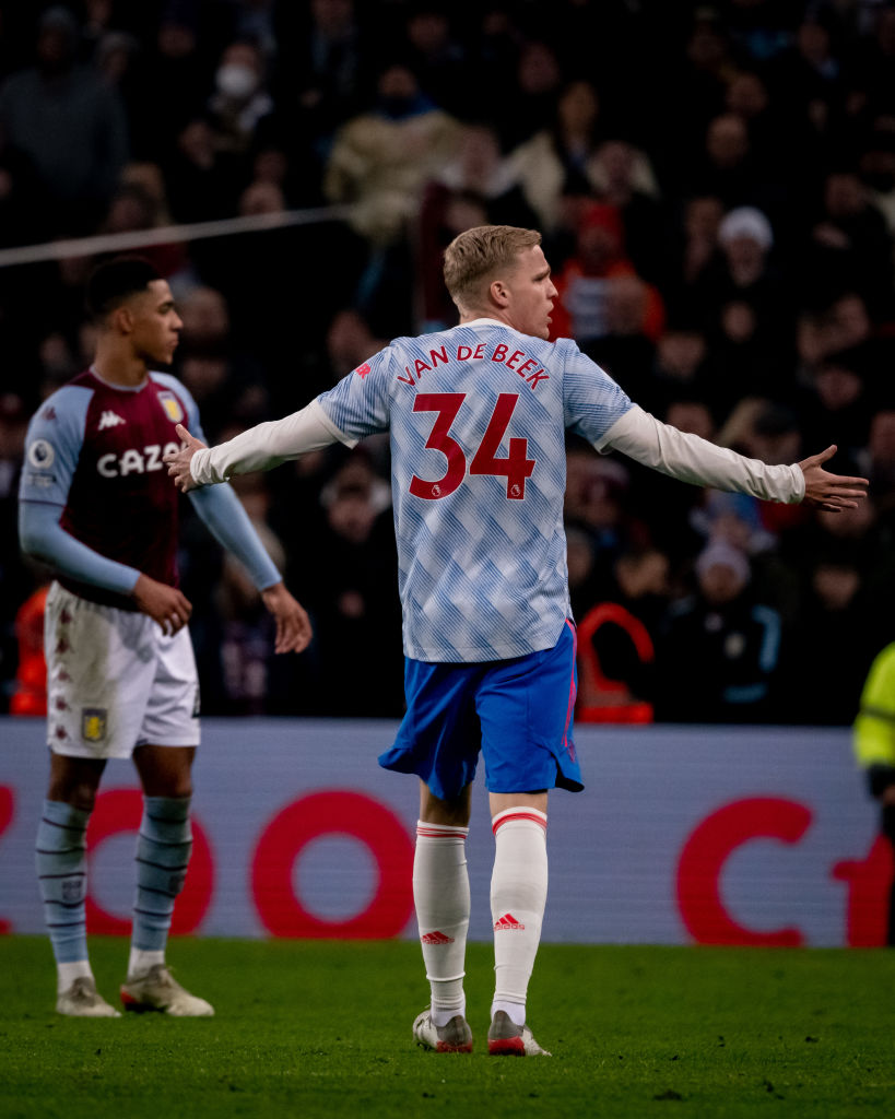 Aston Villa v Manchester United - Premier League