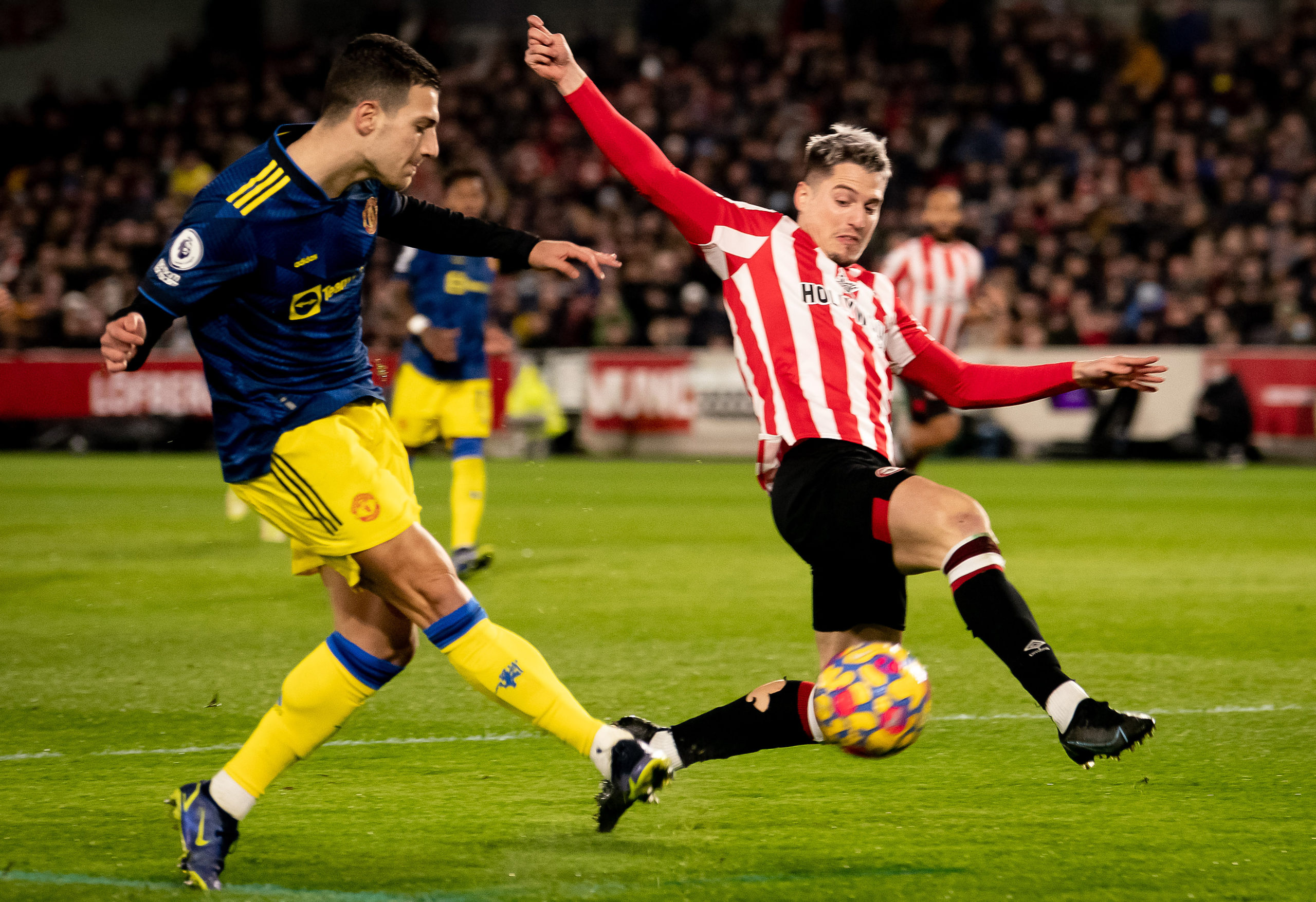 Бренфорд вулверхэмптон. Манчестер Юнайтед Брентфорд. Manchester United vs Brentford.