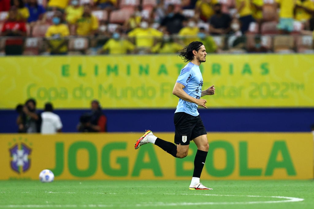 Edinson Cavani of Uruguay warm up prior to a match between Brazil and Uruguay as part of South American Qualifiers for Qatar 2022  at Arena Amazoni...