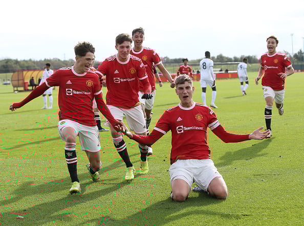 Rhys Bennett signs professional Manchester United contract