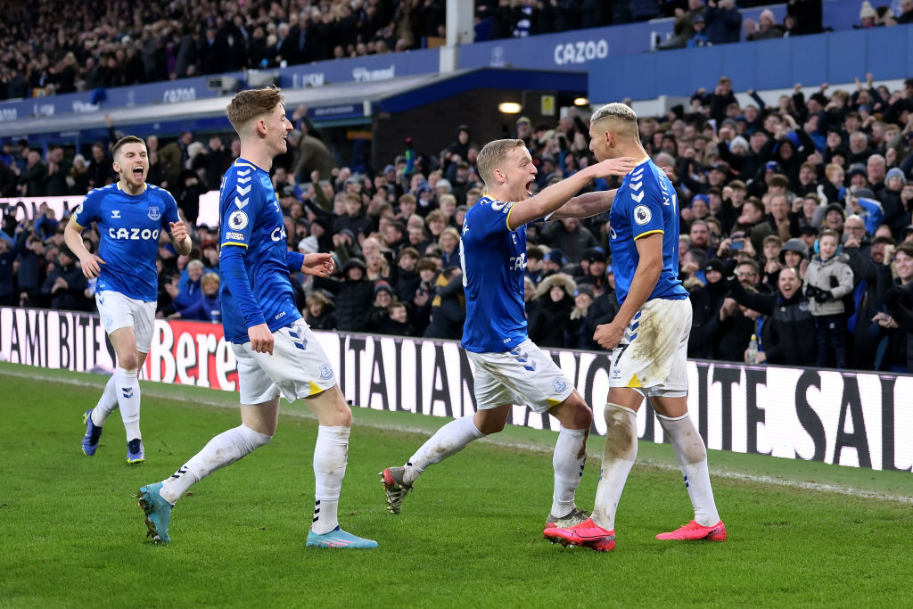 Everton midfielder Gordon shares how much he loves Donny van de Beek