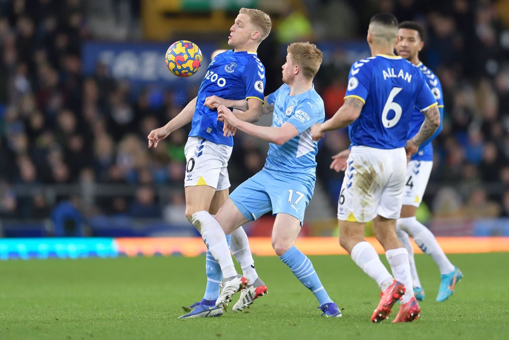 Fan Favourite Donny Van De Beek Is Loving Being At Everton Claims Lampard