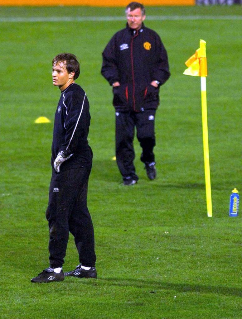 Man U training X