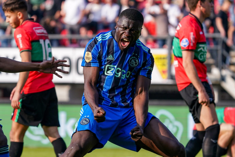 Manchester United look to hijack Ajax deal for Brian Brobbey, claims BILD