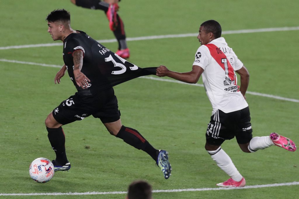 FBL-ARGENTINA-RIVER-COLON