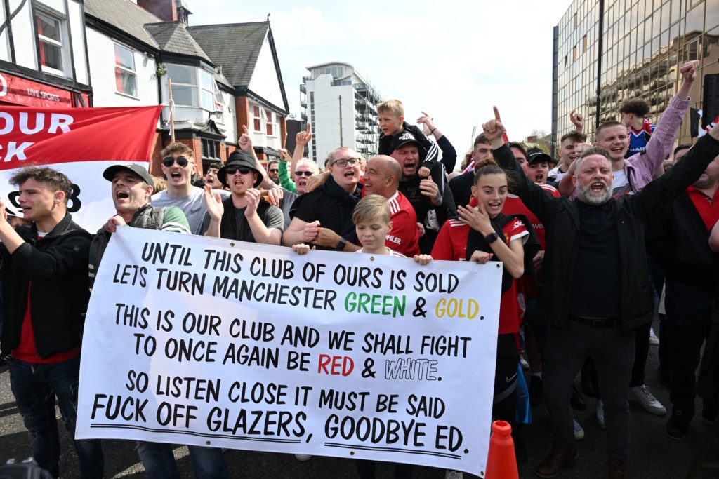 FBL-ENG-PR-MAN UTD-PROTEST