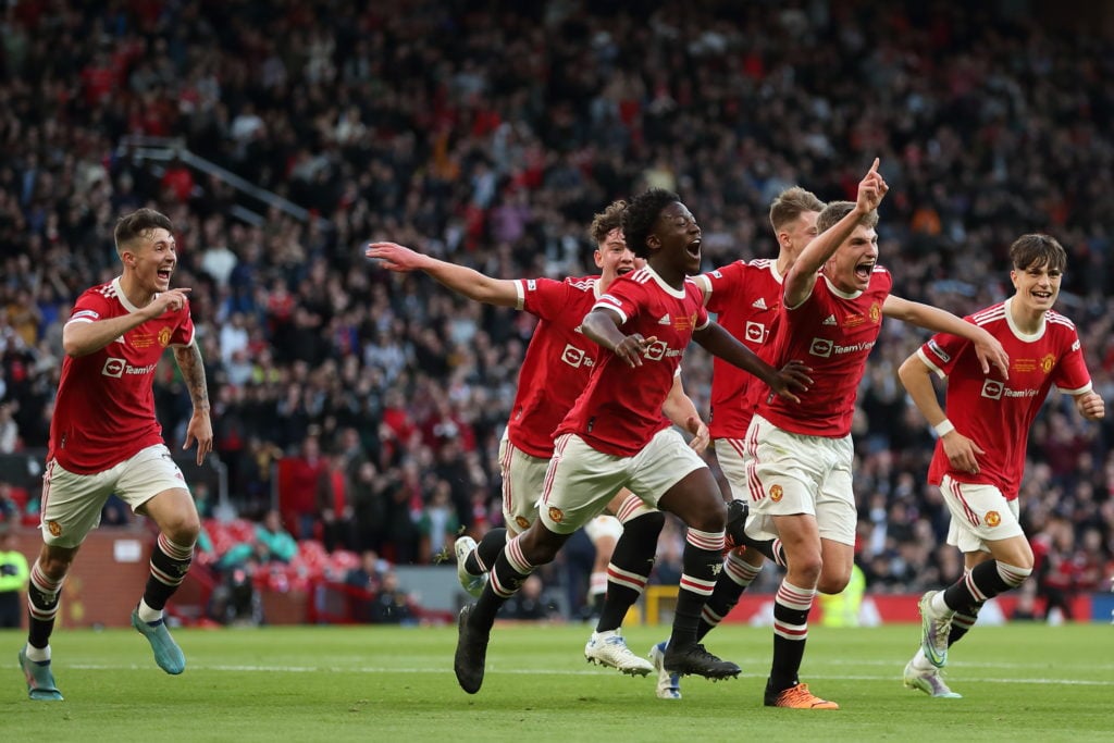 Rhys Bennett and Kobbie Mainoo lead celebrations in FA Youth Cup Final