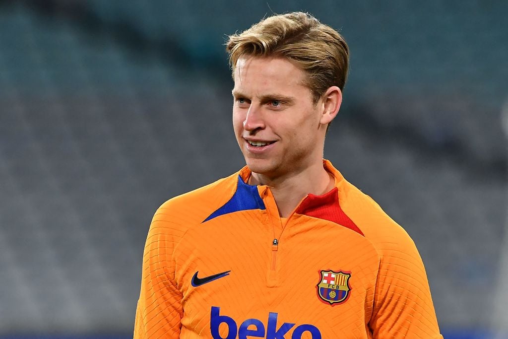 Frenkie de Jong says he prefers to stay at Barcelona over joining Manchester United