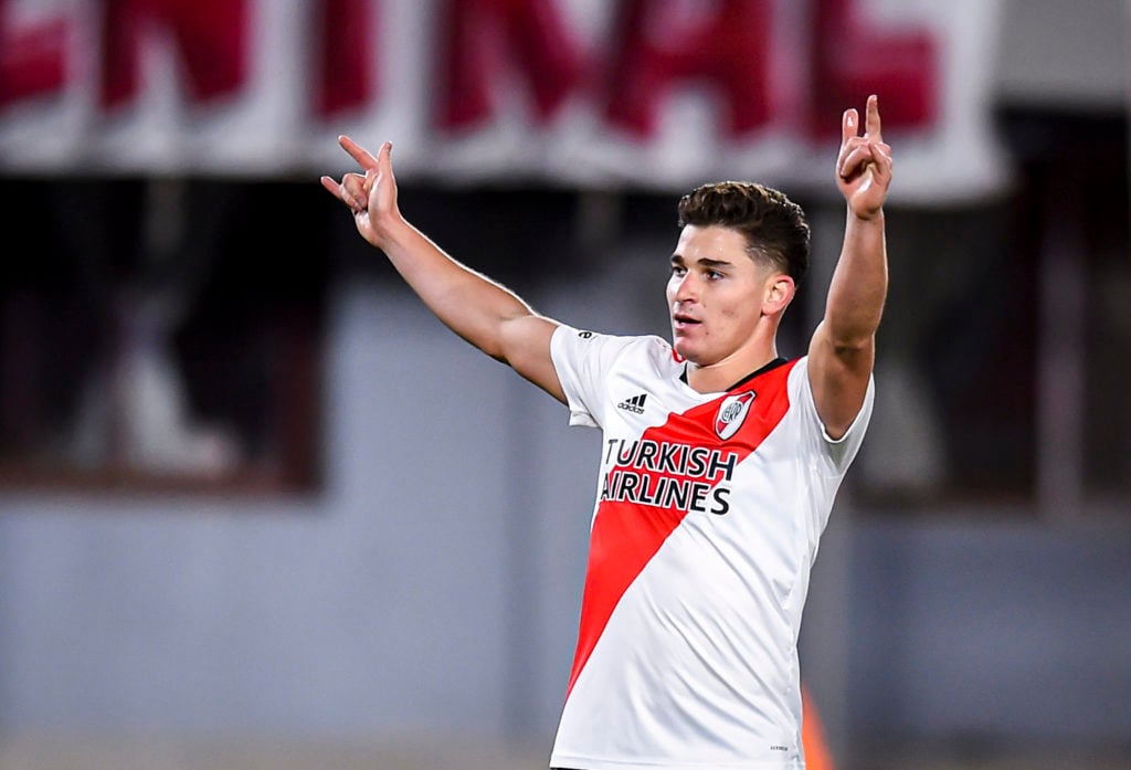 Álvarez scores 6 for River Plate ahead of move to Man City - The San Diego  Union-Tribune