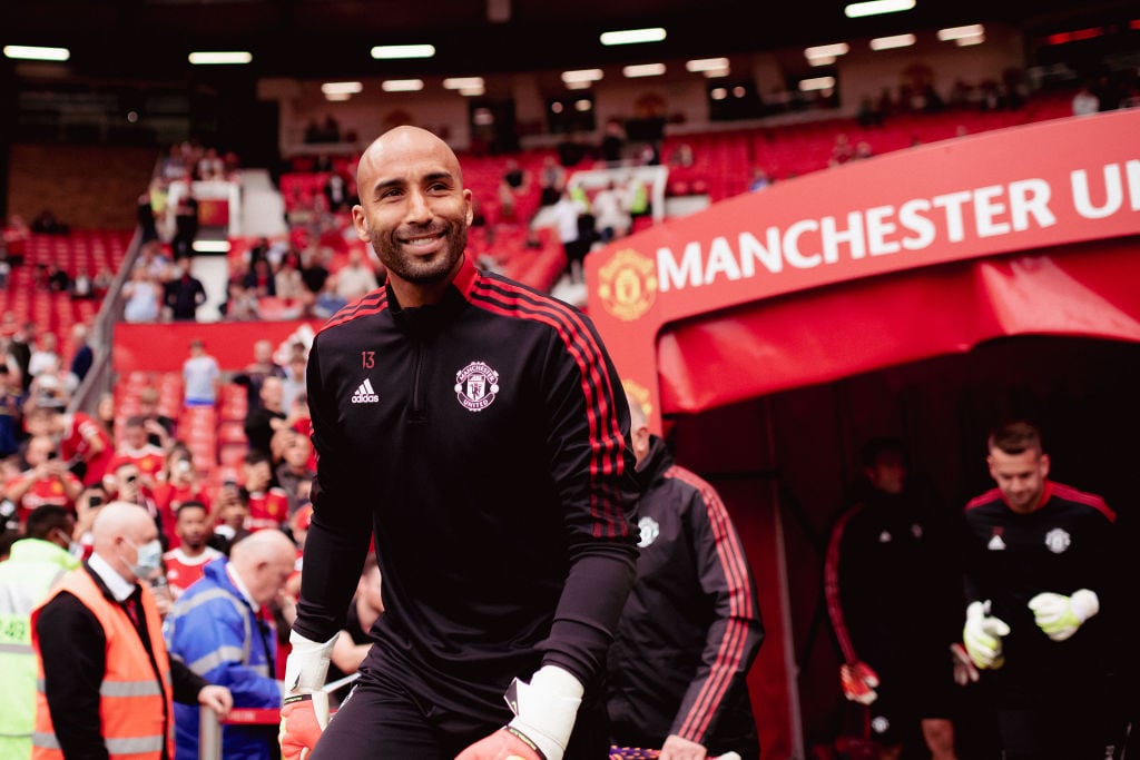 Manchester United goalkeeper Lee Grant announces retirement from professional football