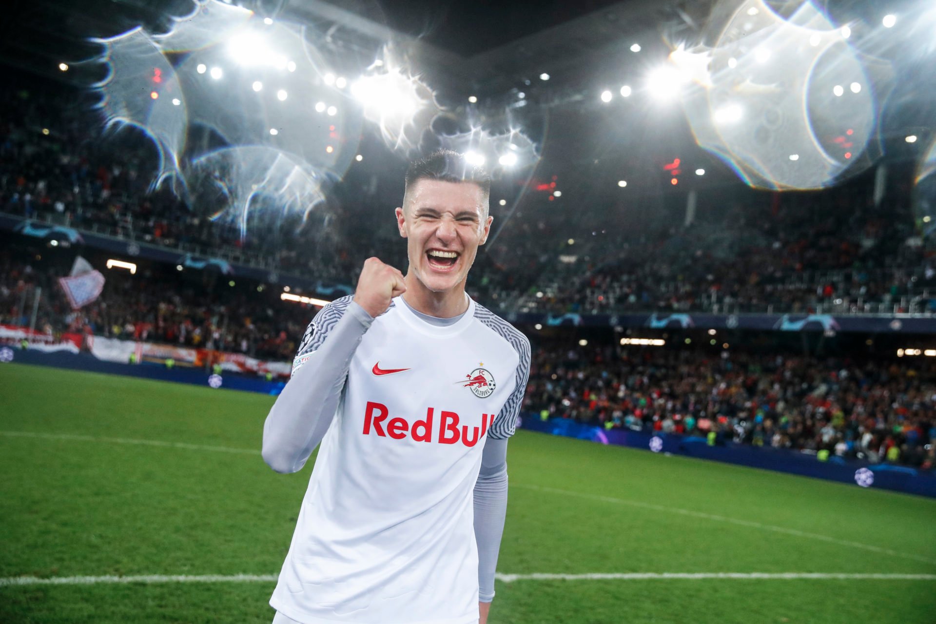  Benjamin Sesko celebrates a goal while playing soccer for RB Leipzig.