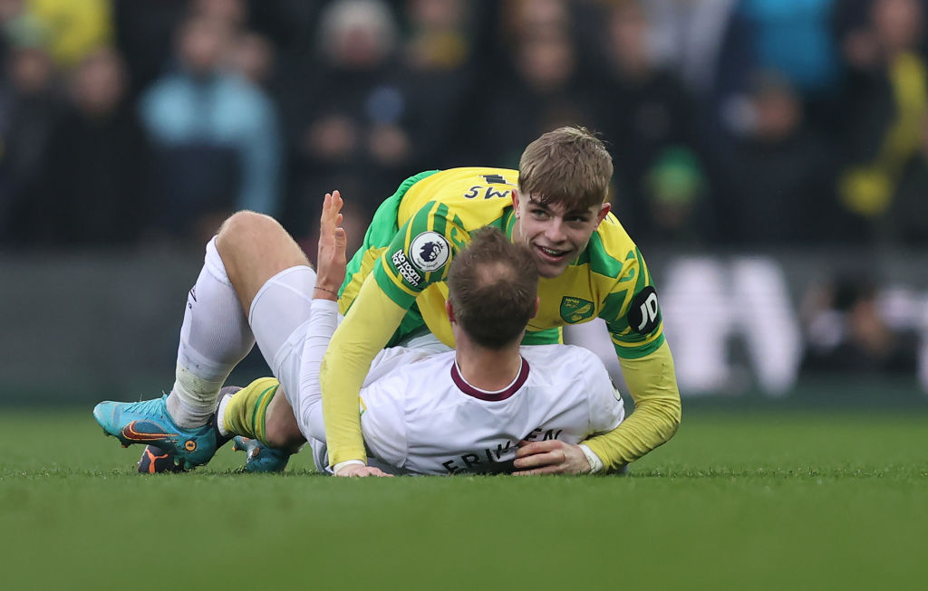 Norwich City v Brentford - Premier League