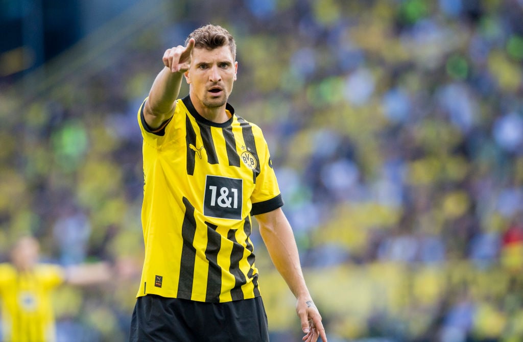 Manchester United interested in signing Thomas Meunier from Borussia Dortmund
