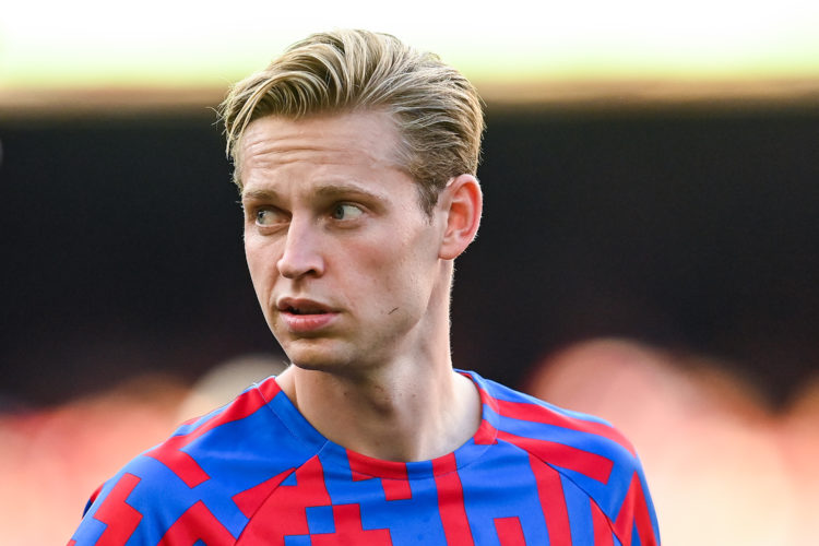 Frenkie de Jong flies to England reportedly for personal reasons