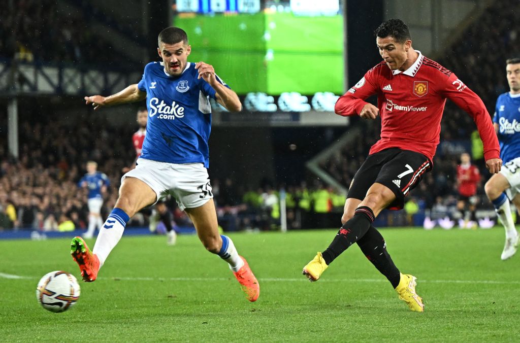 TOPSHOT-FBL-ENG-PR-EVERTON-MAN UTD
