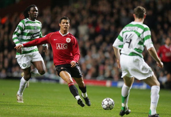 Manchester United's Cristiano Ronalso (C