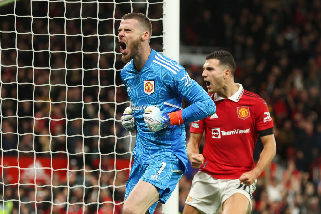 David de Gea scoops Premier League award despite Man Utd howler putting  future in doubt - Mirror Online