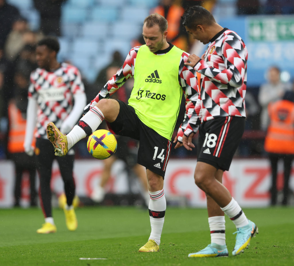 Aston Villa v Manchester United - Premier League