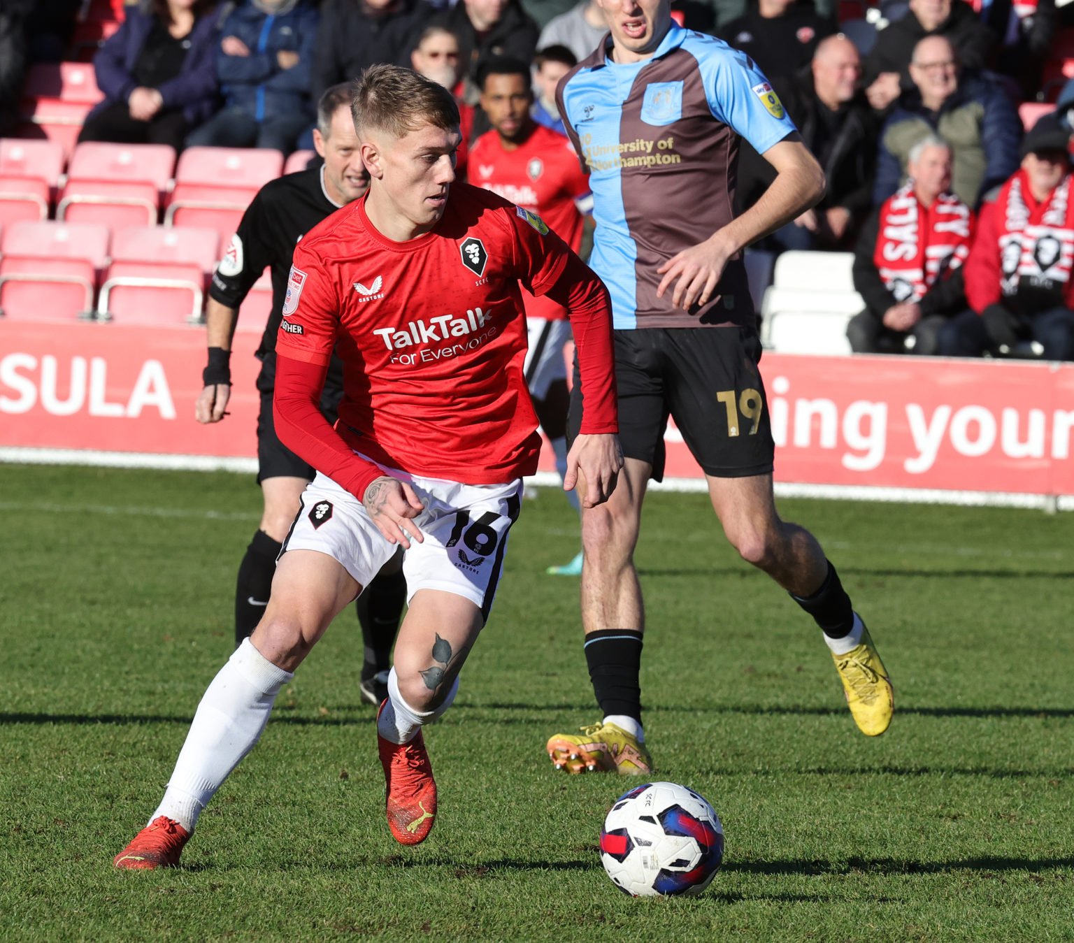 Ethan Galbraith helps Salford City to first league home win since August