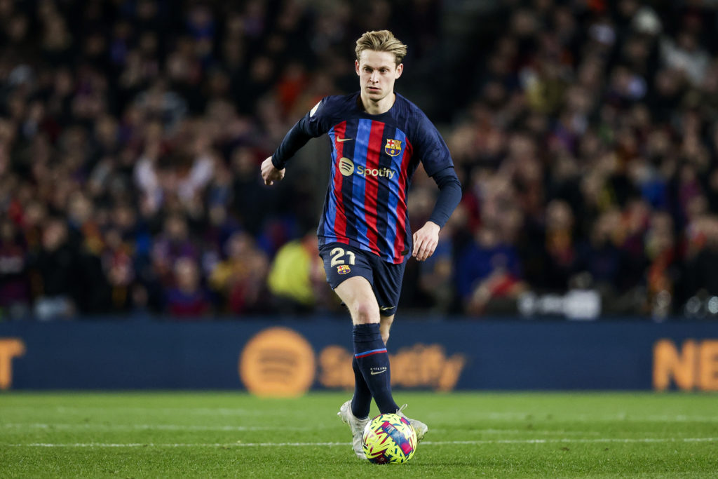 De Jong 'has not forgotten' Barcelona trying to sell him to United