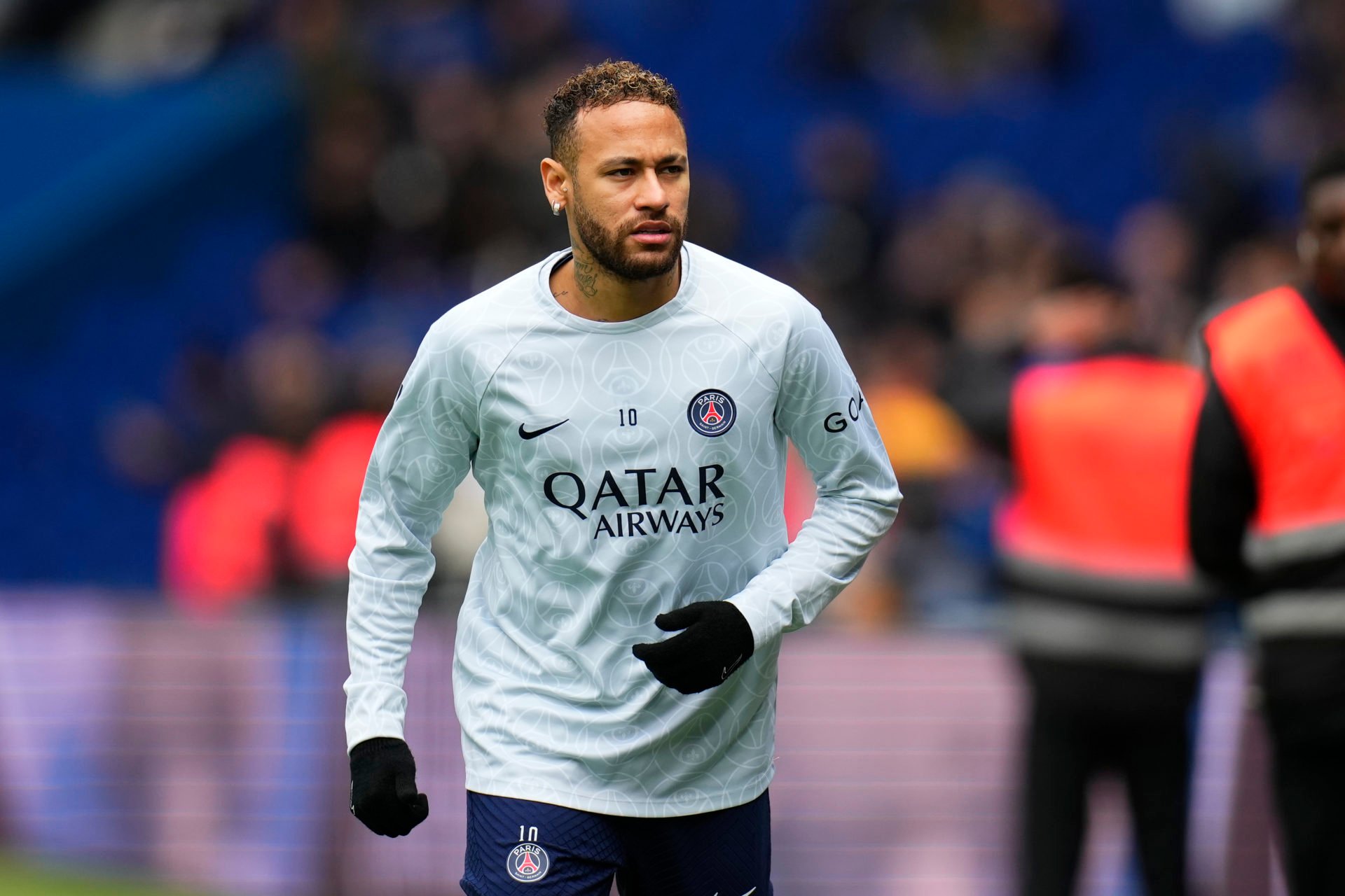 Sky Sports reporter gives update on Neymar to Manchester United