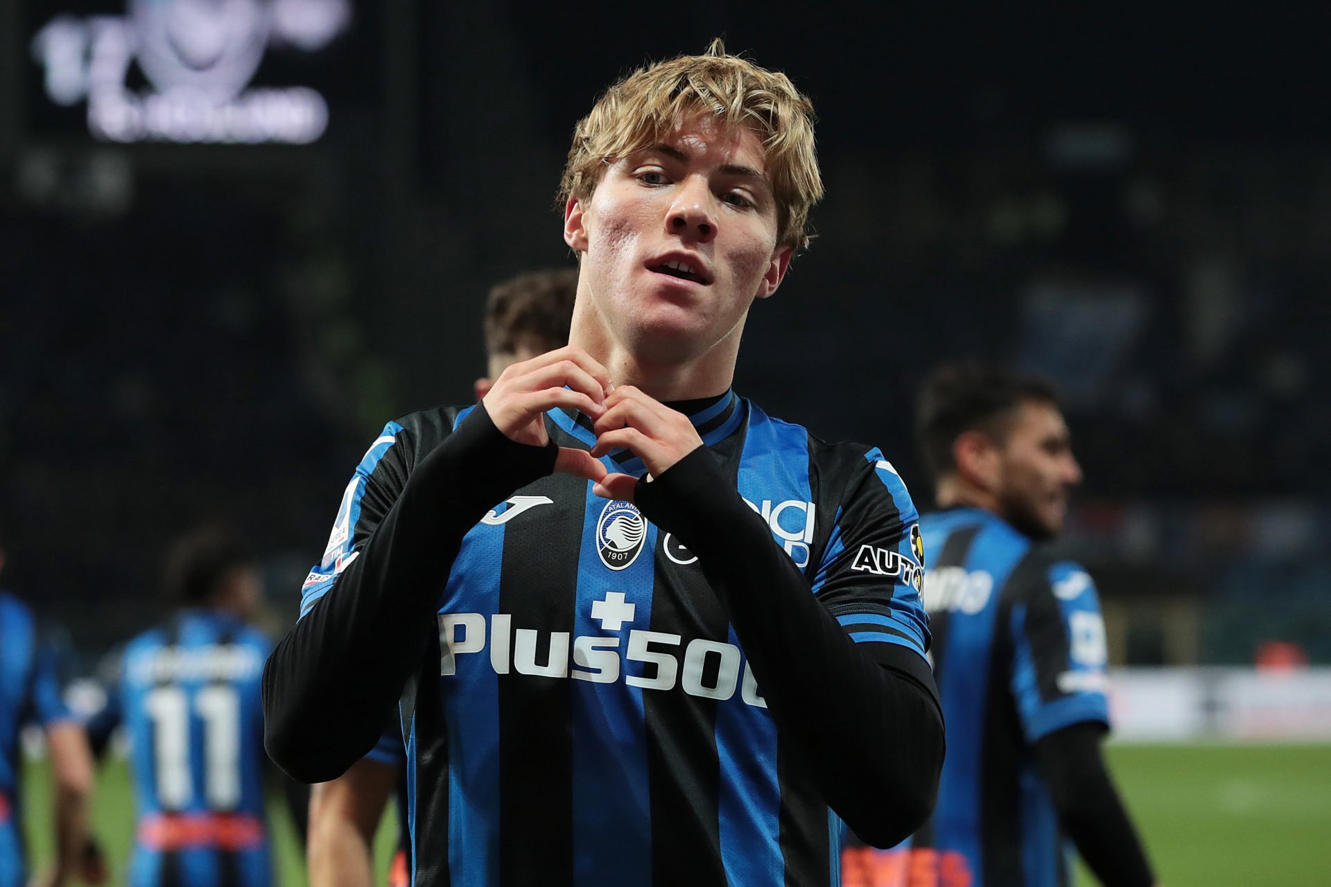 Rasmus Hojlund warned to 'stay humble' amid Manchester United interest ...