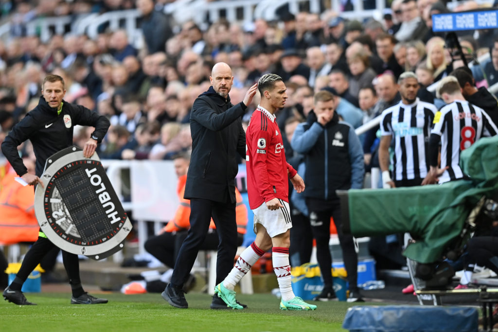 Newcastle United v Manchester United - Premier League