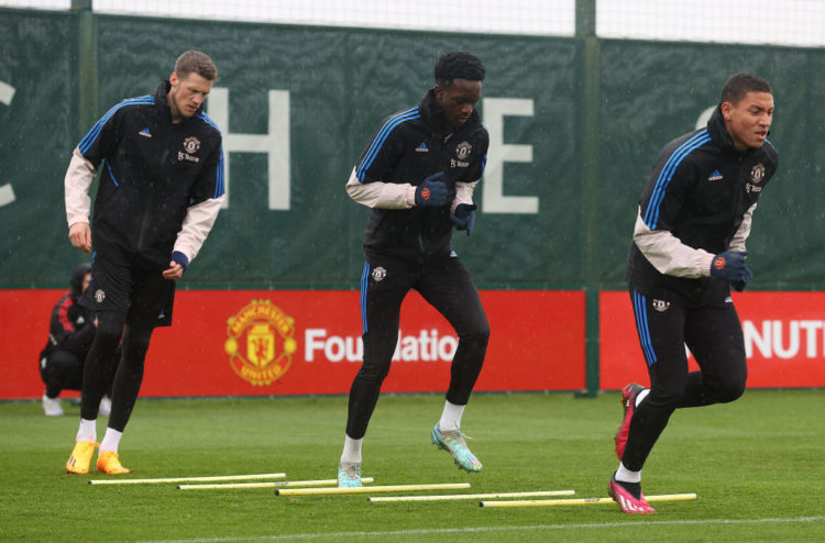 Young defender Bjorn Hardley trains with Manchester United first team