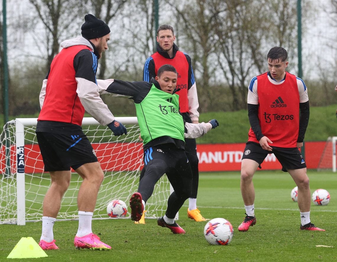 Mateo Mejia trains with Manchester United first team