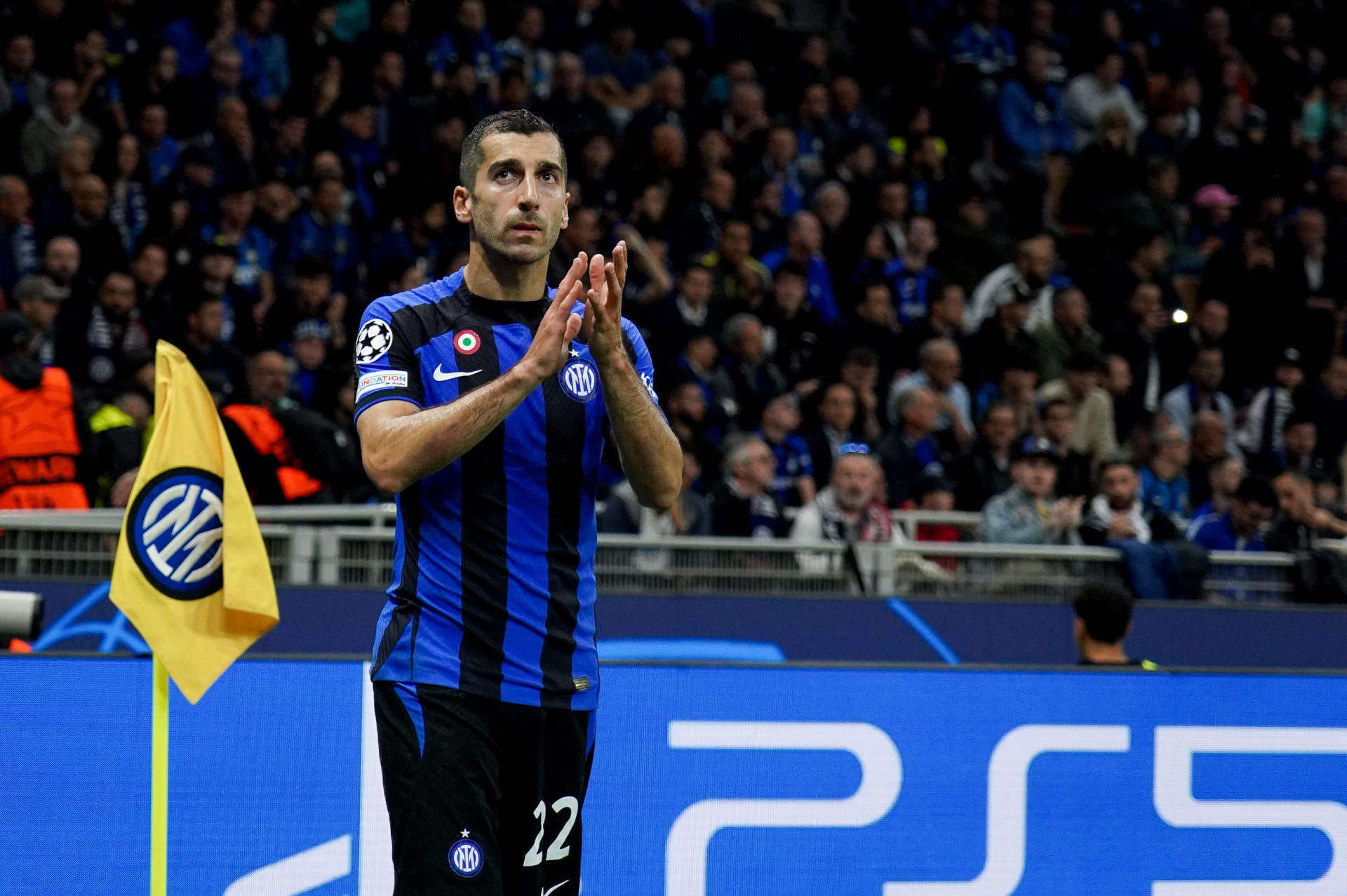 Henrikh Mkhitaryan Plays at the Europa League Semi Final Match