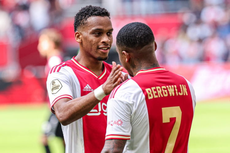 Jurrien Timber of Ajax, Steven Bergwijn of Ajax celebrate the second goal during the Dutch Eredivisie match between Ajax and FC Utrecht at Johan Cr...