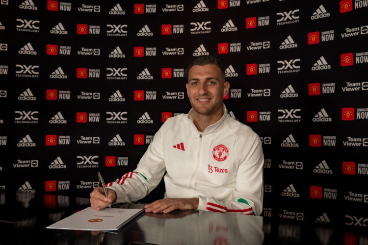 Lisandro Martinez and Marcel Sabitzer react as Diogo Dalot signs new contract