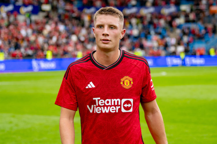 Manchester United postpone outgoing transfer with 20-year-old now set to go on US tour
