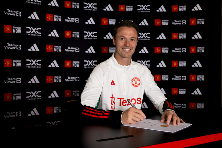 Jonny Evans 'delighted' to sign one-year contract extension at Man United