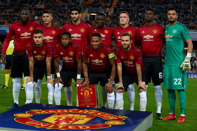 Line up Manchester (L-R) Romelu Lukaku, Marcos Rojo, Marouane Fellaini, Eric Bailly, Phil Jones, Paul Pogba, Sergio Romero, Andreas Pereira, Fred, ...