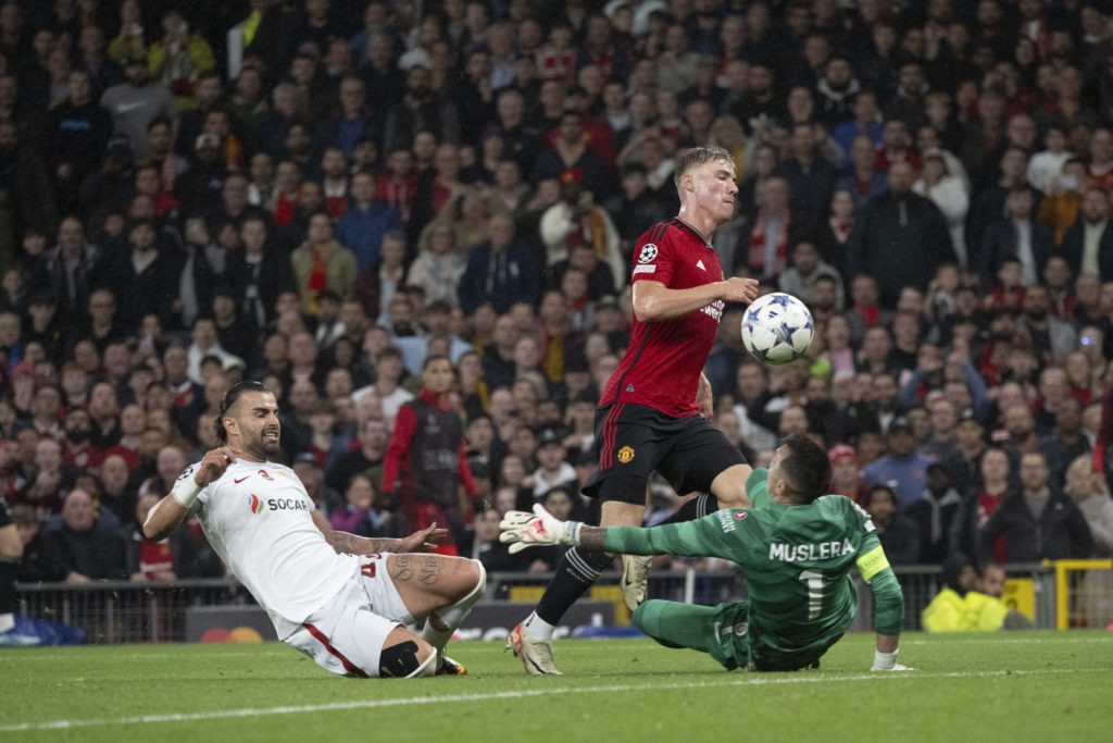 Manchester United v Galatasaray - UEFA Champions League