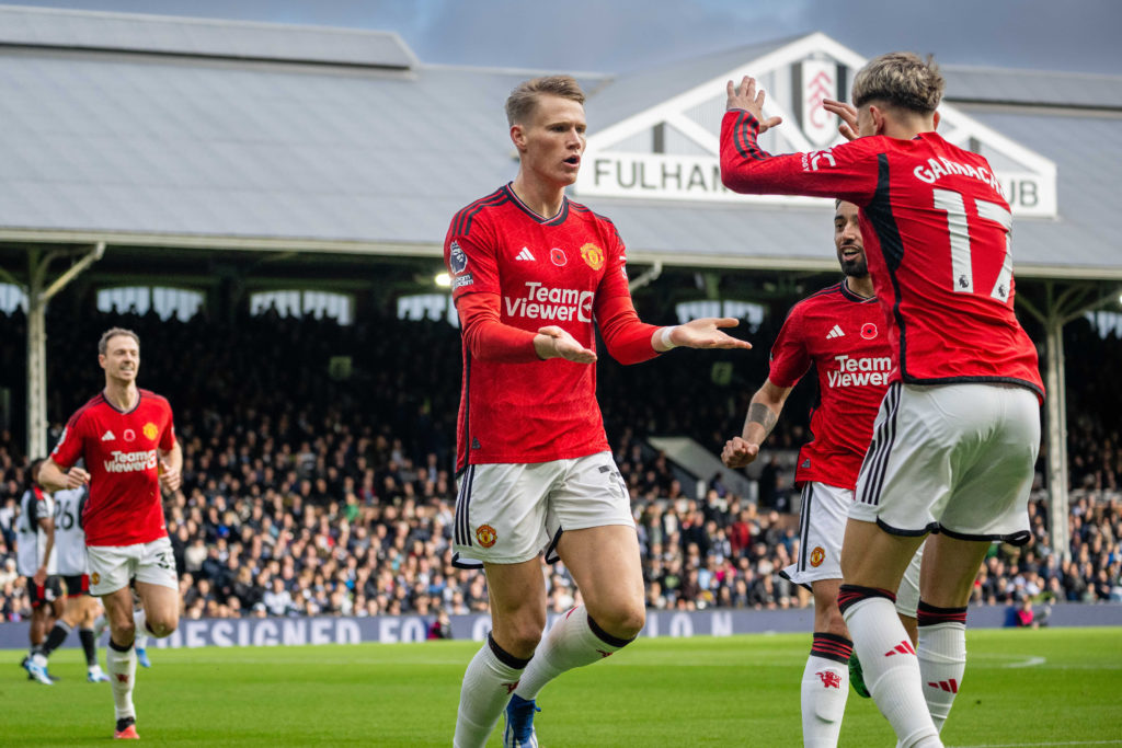 Fulham FC v Manchester United - Premier League