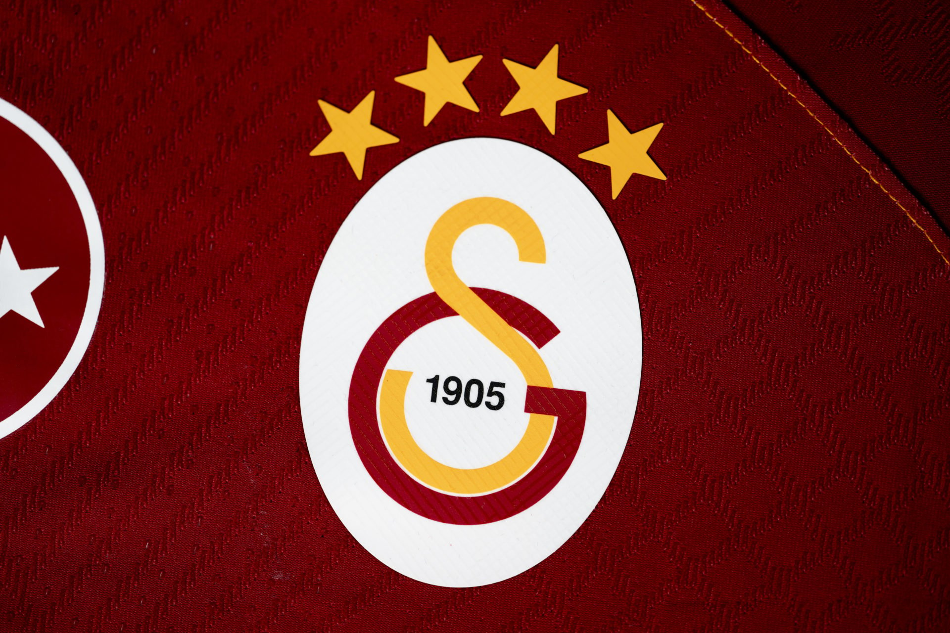 How Aksel Ceylan and Artı Stüdyo's New Galatasaray Logo Champions Turkey's  Centennial Celebrations - Soccer