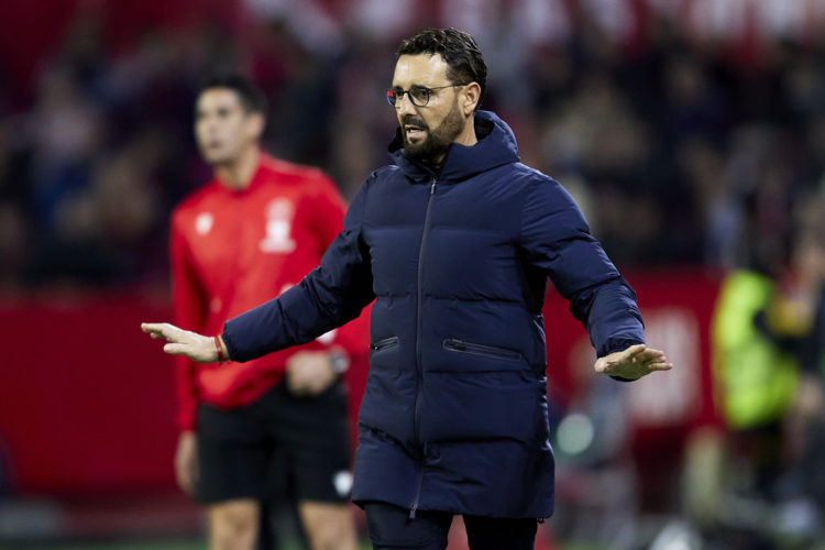 Jose Bordalas, Manager of Getafe CF reacts during the LaLiga EA Sports match between Sevilla FC and Getafe CF at Estadio Ramon Sanchez Pizjuan on D...